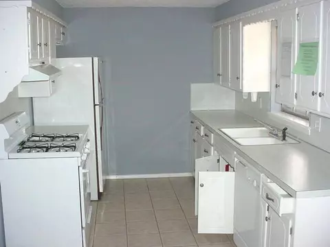 205 E Cherry Ave, Yukon, OK 73099 photo 3