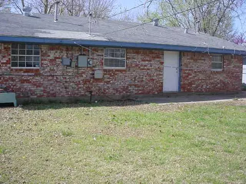 205 E Cherry Ave, Yukon, OK 73099 photo 10