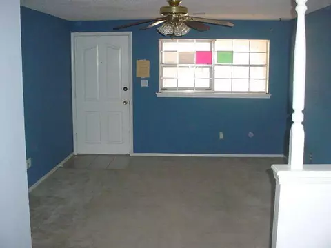 205 E Cherry Ave, Yukon, OK 73099 photo 2