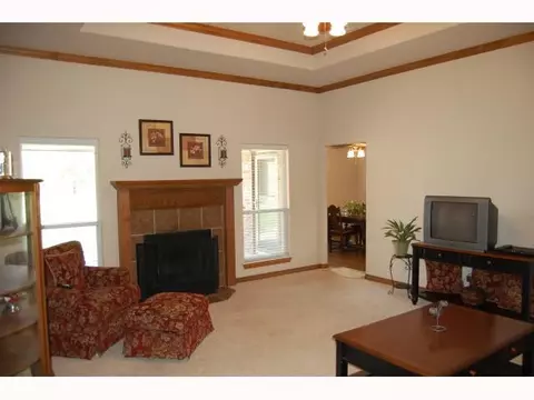 6907 Lewis Ln, Tuttle, OK 73089 photo 2