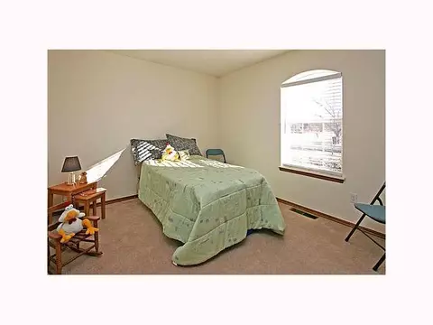 836 Oaklawn Dr, Tuttle, OK 73089 photo 9