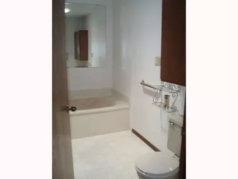 511 Cedar Springs Dr, Tuttle, OK 73089 photo 7