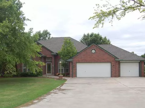 822 Oaklawn Dr, Tuttle, OK 73089 photo 1