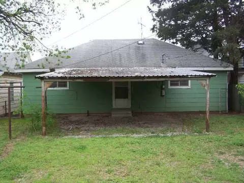 217 E Oklahoma St, Walters, OK 73572 photo 10