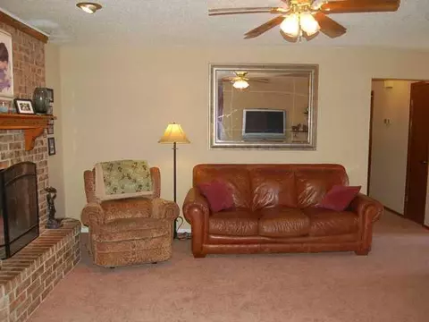 125 Pinewood, Tuttle, OK 73089 photo 3
