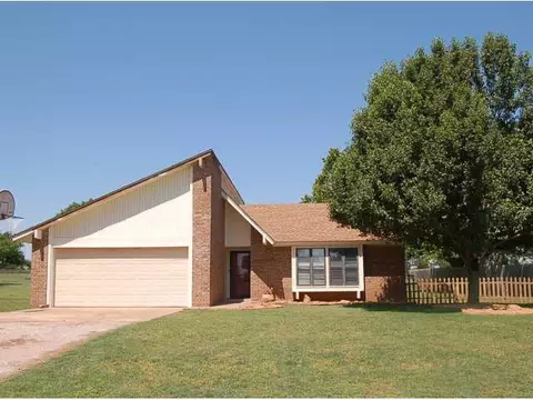 125 Pinewood, Tuttle, OK 73089 photo 1