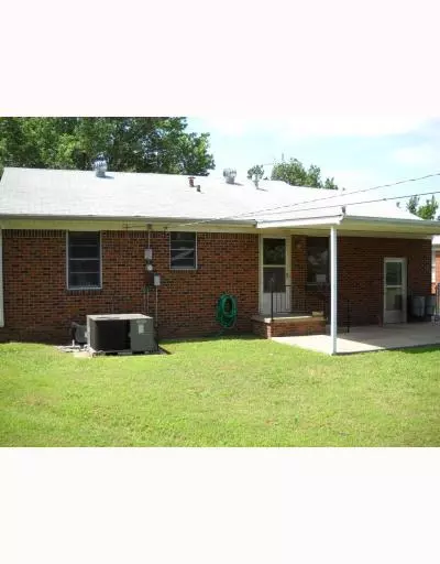 209 E Haddock St, Norman, OK 73069 photo 2
