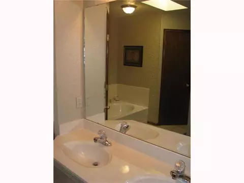 211 Waterfront Dr, Norman, OK 73071 photo 9