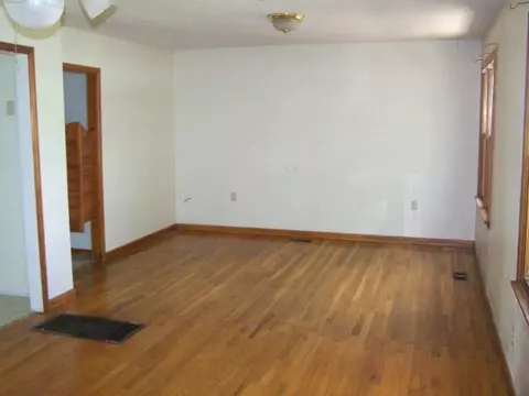 406 E Oklahoma St, Walters, OK 73572 photo 2