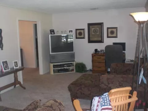 208 Warwick Ln, Idabel, OK 74745 photo 2