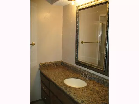 308 Brighton Dr, Edmond, OK 73003 photo 10