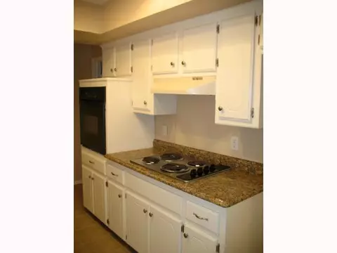 308 Brighton Dr, Edmond, OK 73003 photo 8