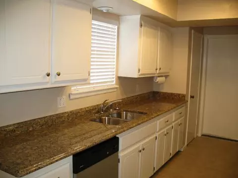 308 Brighton Dr, Edmond, OK 73003 photo 7