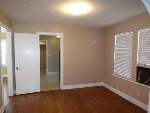 209 E Duffy, Norman, OK 73069 photo 3