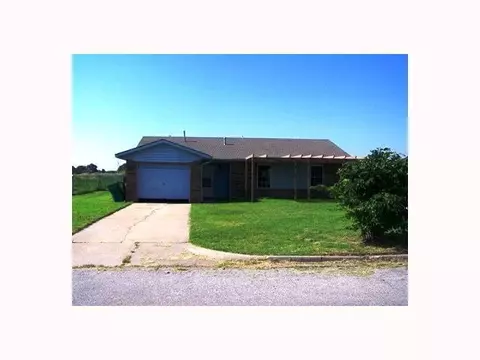 142 Thurman Dr, Walters, OK 73572 photo 1