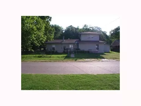 303 Burney St, Colbert, OK 74733 photo 1