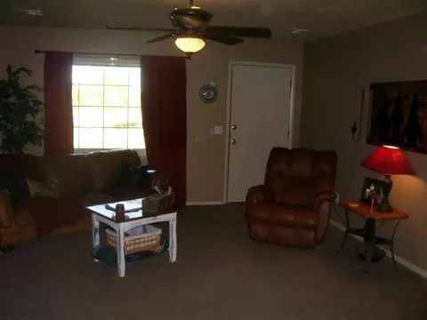 4816 E Tyler Dr, Tuttle, OK 73089 photo 2