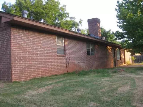 102 Pinewood, Tuttle, OK 73089 photo 2