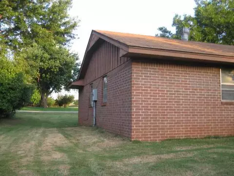 102 Pinewood, Tuttle, OK 73089 photo 12