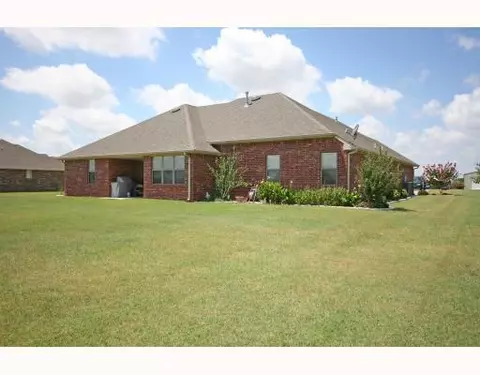 4206 Frontier Ln, Tuttle, OK 73089 photo 11