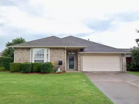 225 Midway, Norman, OK 73072 photo 1