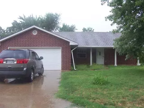 7 E Locust, Tuttle, OK 73089 photo 1
