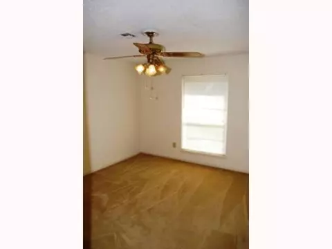 809 N Parkview, Moore, OK 73170 photo 8