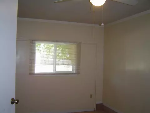 1211 E Brks, Norman, OK 73071 photo 3