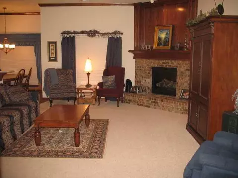 1804 Mead Ln, Moore, OK 73170 photo 2