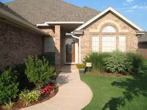 1804 Mead Ln, Moore, OK 73170 photo 1