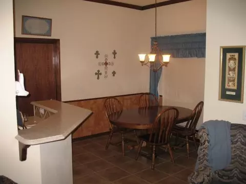 1804 Mead Ln, Moore, OK 73170 photo 4