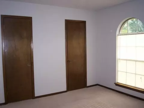 1417 Oakcrest, Norman, OK 73071 photo 3
