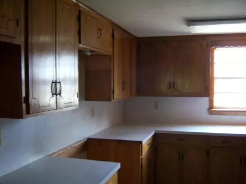 300 N 6th St, Thomas, OK 73669 photo 3