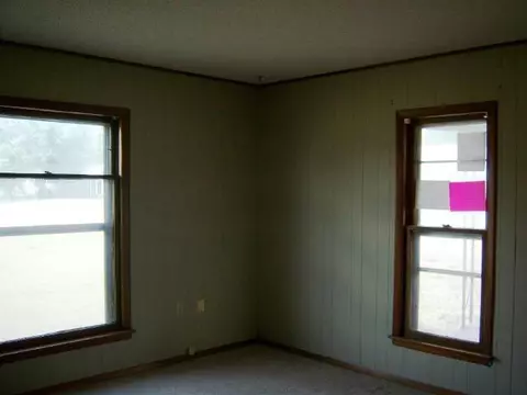 300 N 6th St, Thomas, OK 73669 photo 2