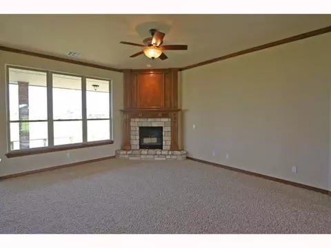 4609 Riverside Dr, Tuttle, OK 73089 photo 2