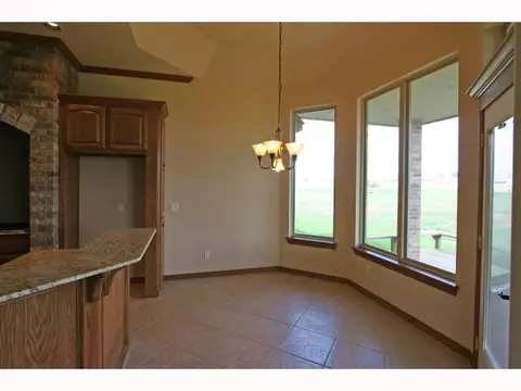 4609 Riverside Dr, Tuttle, OK 73089 photo 4