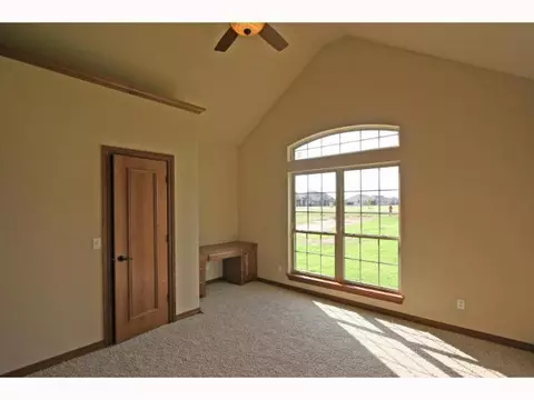 4609 Riverside Dr, Tuttle, OK 73089 photo 6