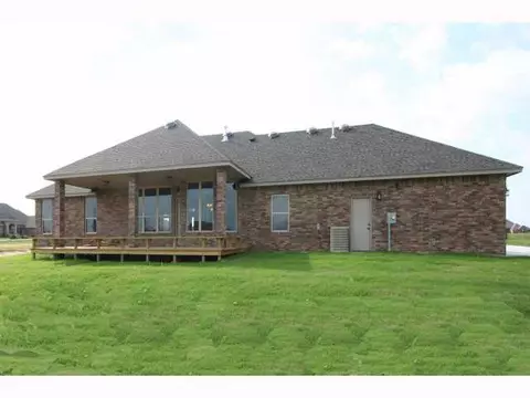 4609 Riverside Dr, Tuttle, OK 73089 photo 12