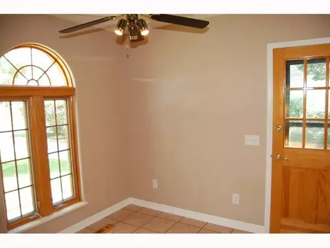 930 W Eufaula, Norman, OK 73069 photo 4