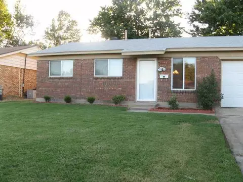 1909 N Divis, Bethany, OK 73008 photo 1