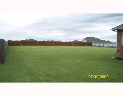 1716 Excaliber Dr, Tuttle, OK 73089 photo 3