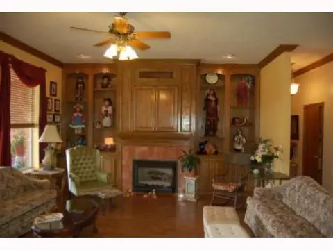322 E Ponderosa, Tuttle, OK 73089 photo 2