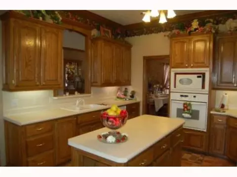 322 E Ponderosa, Tuttle, OK 73089 photo 4