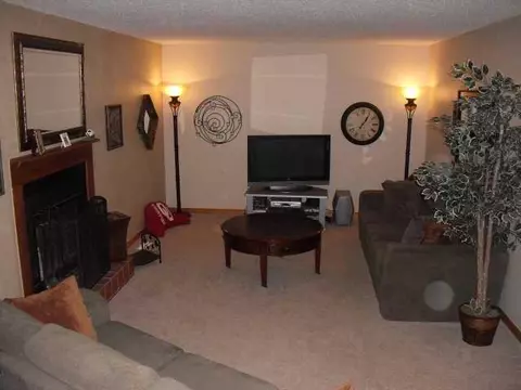 211 E Willow, Yukon, OK 73099 photo 1