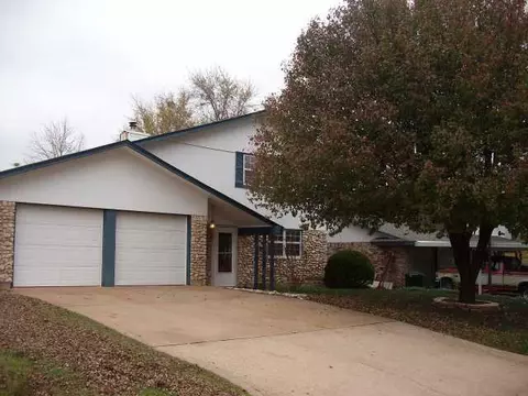211 E Willow, Yukon, OK 73099 photo 3