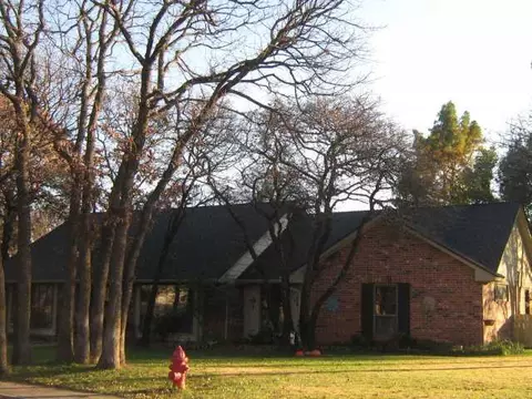 2108 E 37th St, Edmond, OK 73013 photo 1
