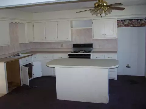 108 W F Ave, Cache, OK 73527 photo 4