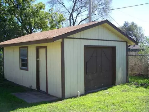 108 W F Ave, Cache, OK 73527 photo 10