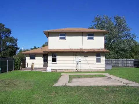 108 W F Ave, Cache, OK 73527 photo 9