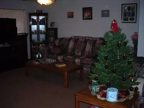 213 E Cherry Ave, Yukon, OK 73099 photo 2